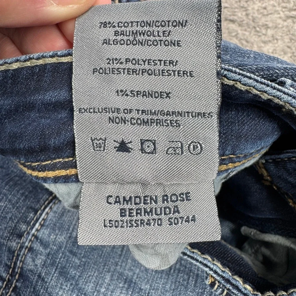 Silver Jeans Co Camden Rose Bermuda Shorts Dark Wash Denim Womens 29 L5021SSR470